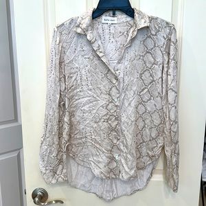 Bella Dahl snake print shirt XS
